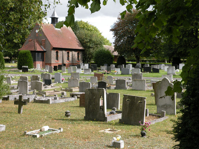 File:Burwell Cemetery - geograph.org.uk - 1482346.jpg