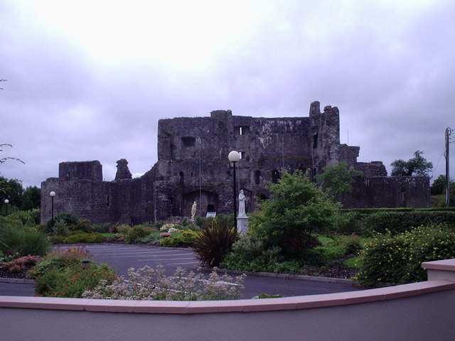 File:Ballymote Castle - geograph.org.uk - 1480337.jpg