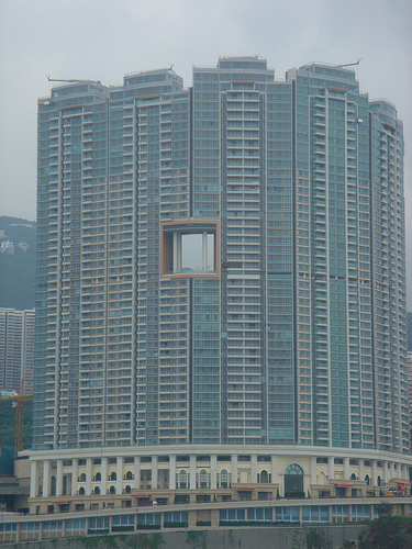 File:HKBuildingFengshui.jpg