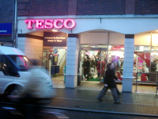 File:Tiverton , Tesco - geograph.org.uk - 1287902.jpg