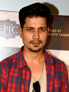 File:Sumeet Vyas at an Epic channel event (cropped).jpg