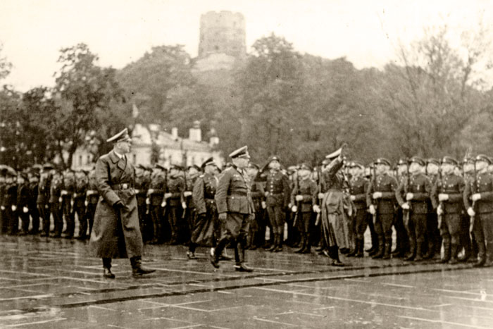 File:Lietuvių policijos Bataliono rikiuotė Vilniuje.jpg