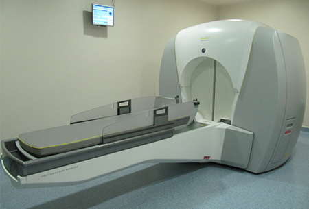 Файл:Gamma-knife-cuf.jpg