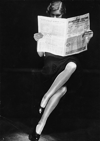 File:Yva Lady reading newspaper c1932.jpg