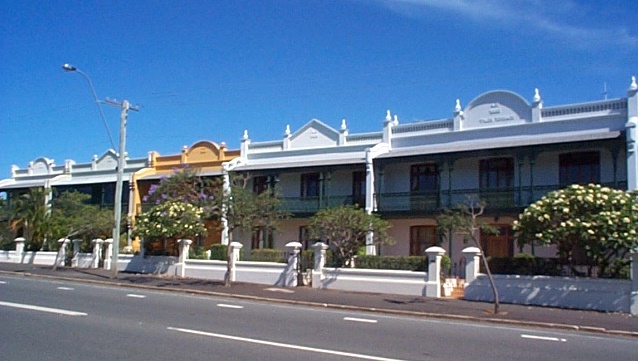 File:Gregory Terrace Replicas 1988.jpg