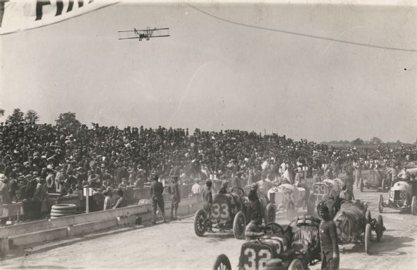 File:Airplane Coverage of the Milwaukee Grand Prize Race.jpg