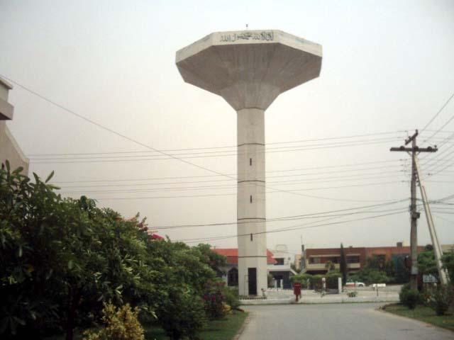 File:June 19 2004 Water Tank In Lahore.jpeg