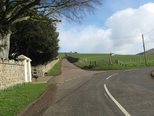 File:Thornington Farm - geograph.org.uk - 1195176.jpg