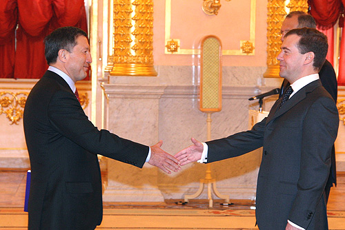 Файл:Dmitry Medvedev with Adilbek Dzhaksybekov.jpg