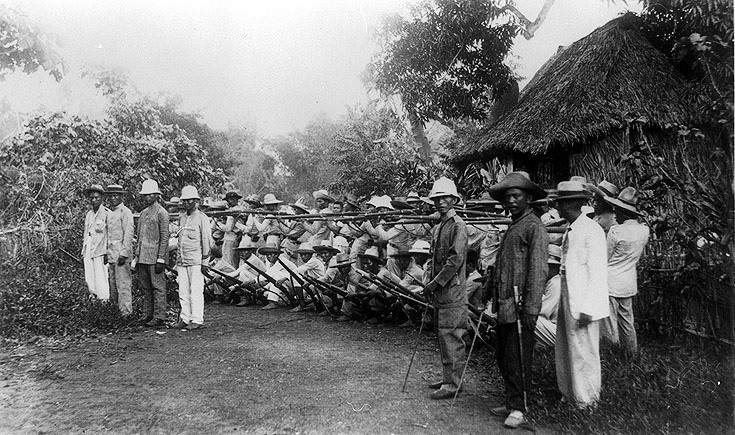 File:Filipino soldiers outside Manila 1899.jpg