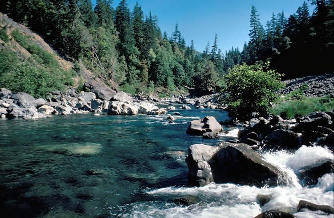 File:Chetco River2.jpg