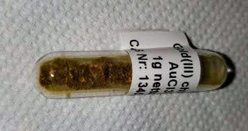 File:Gold(III) chloride.jpg