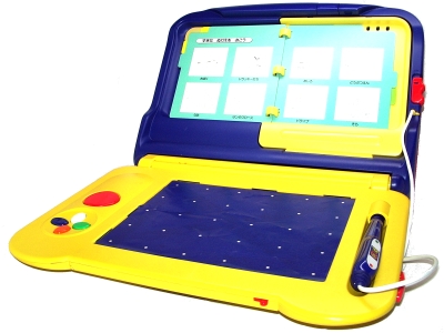 Файл:Kids Computer Pico-01.jpg