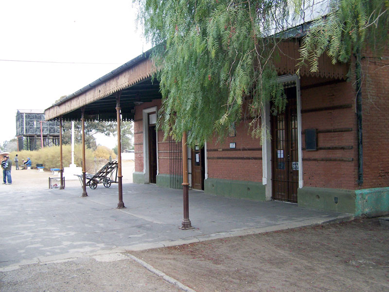 Archivo:Estación-Luro-FCGR.jpg