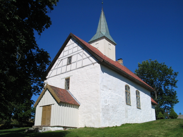 File:Skoger gamle kirke A.jpg