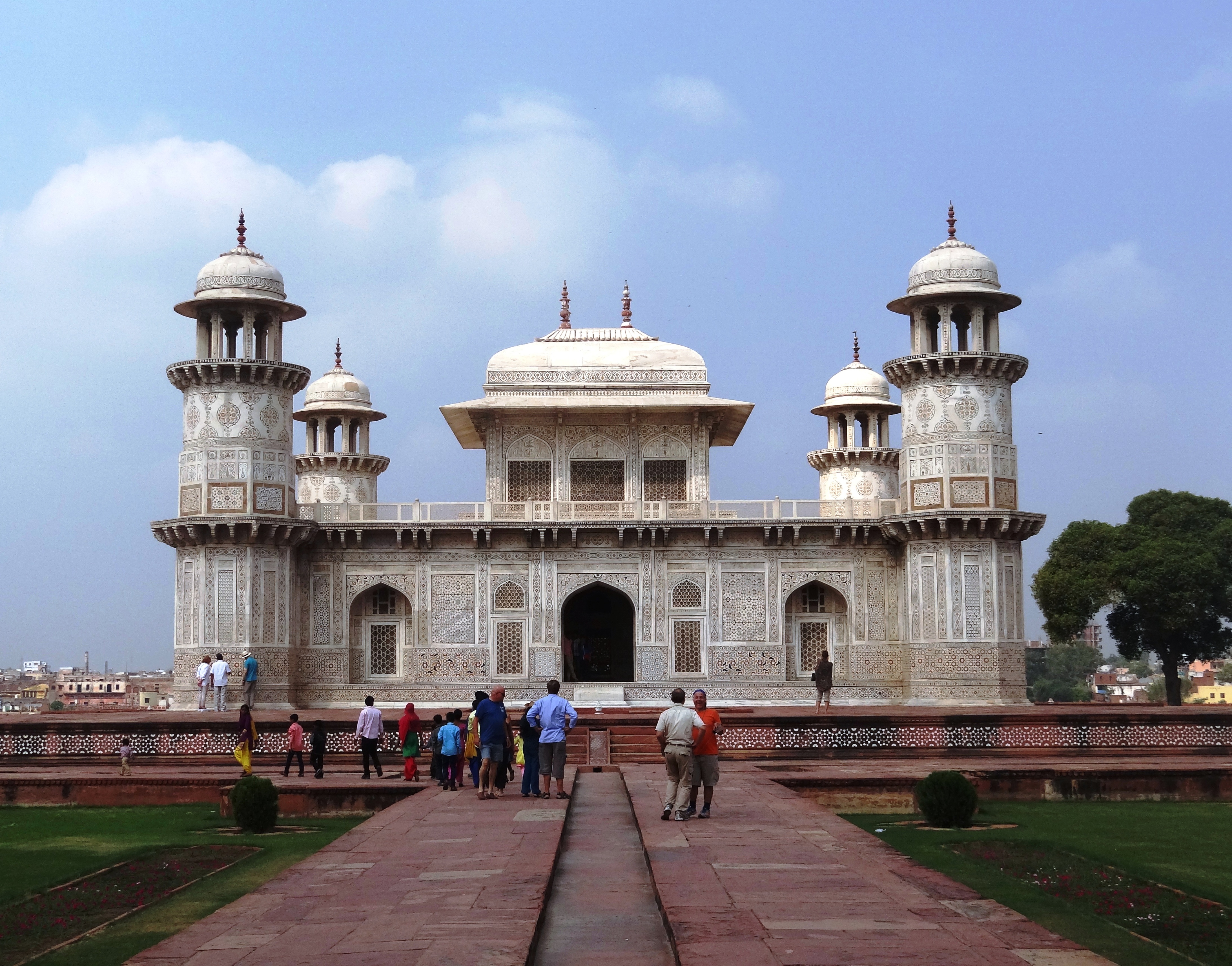 Tomb of I'timād-ud-Daulah, Agra