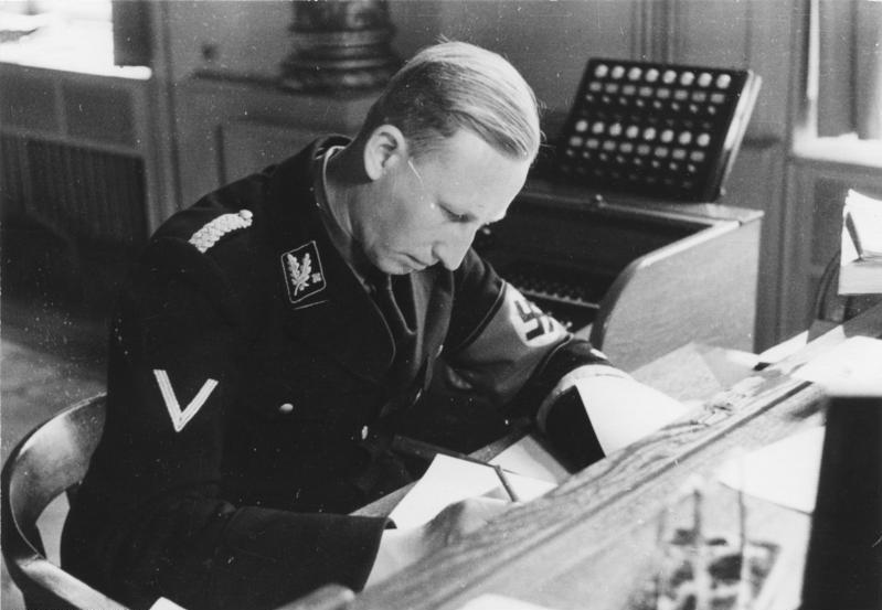 Файл:Bundesarchiv Bild 152-50-10, Reinhard Heydrich.jpg