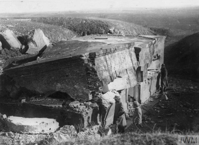 File:Fortifications of Focsani-Namoloasa-Galati after destruction, 1916..jpg