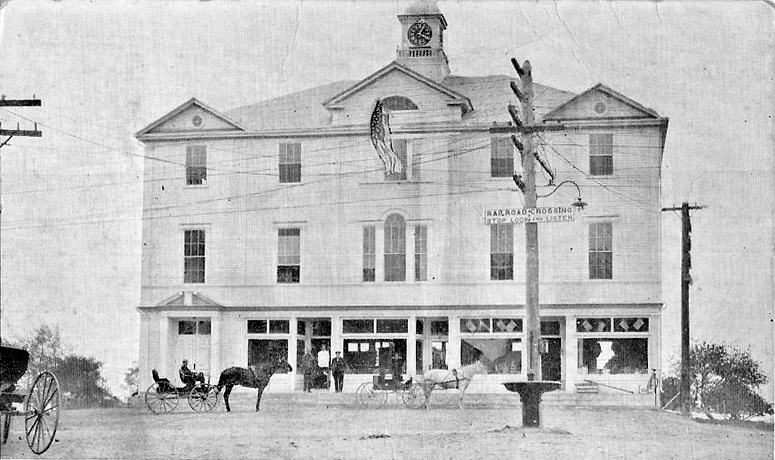 Файл:Wells Maine Town Hall 1922.jpg