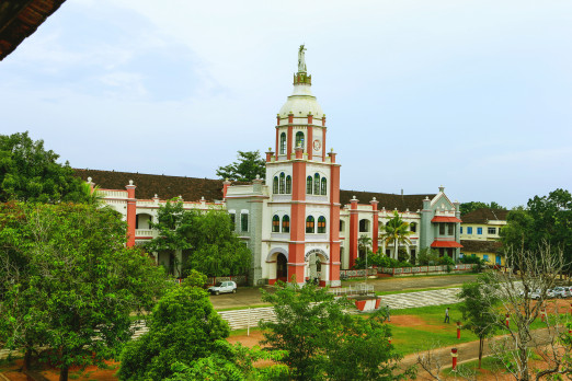 File:Architecture of St. Berchmans College.jpg