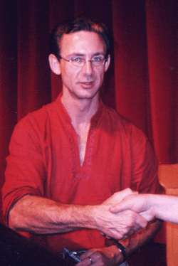 File:Chuck Palahniuk on tour.png