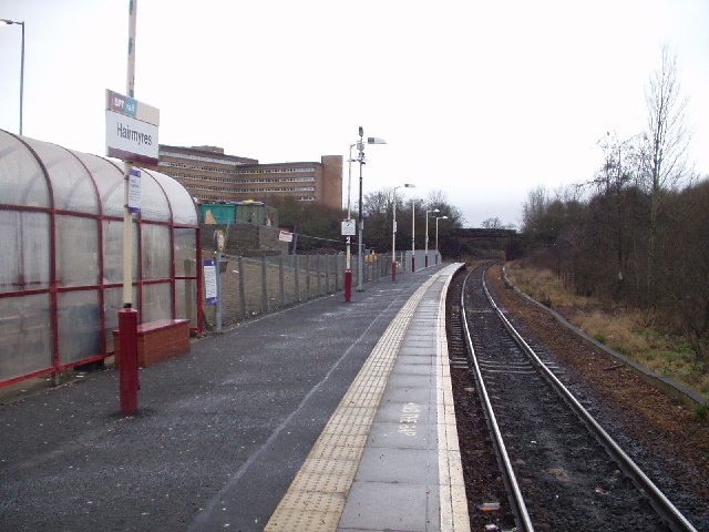 File:Hairmyres railway station in 2006.jpg