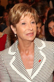 Marta Larraechea (3953544611) (cropped).jpg