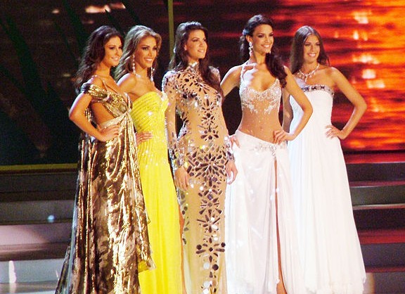 Archivo:Miss Universe 2008, top 5 cropped.JPG