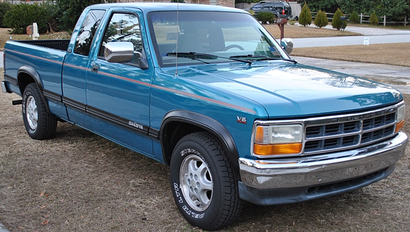 Archivo:Dodge Dakota 1994 SLT.JPG