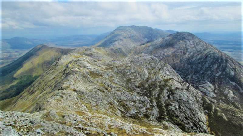 File:Knocknahillion and Binn idir an da Log from Letterbrackaun.jpg