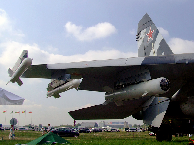 File:MAKS-2007-Su-27SK-Missile.JPG