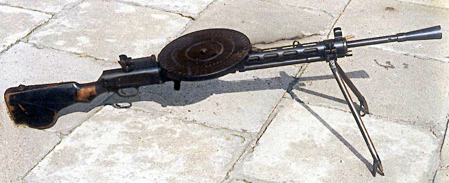 File:Machine gun DP MON.jpg