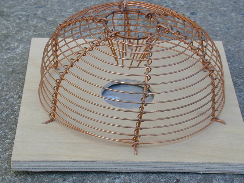 File:Mousetrap-wire.jpg