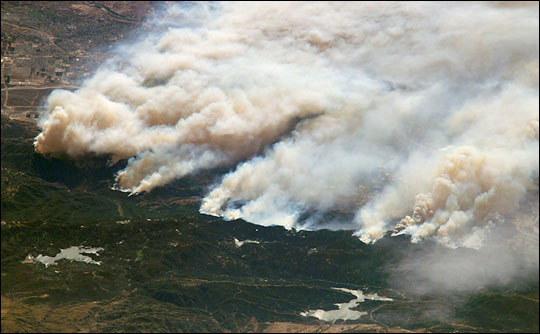 File:Wildfire-ISS007 Mosaic2.jpg