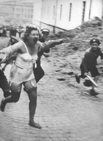 File:Lviv pogrom (June - July 1941).jpg