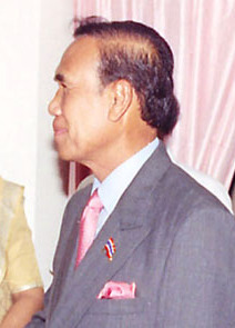 File:Uthai Pimchaichon 2004 (cropped).jpg