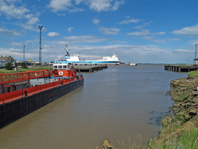 File:North Killingholme Haven - geograph.org.uk - 844315.jpg