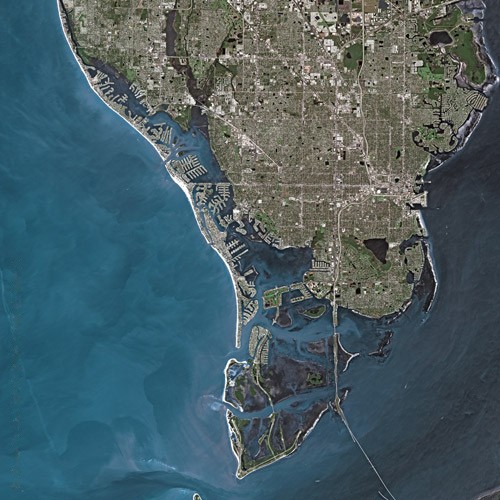 File:St. Petersburg (Florida) SPOT 1287.jpg