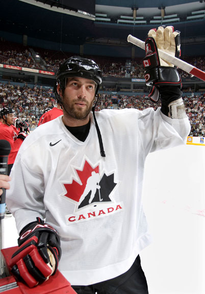 File:Todd Bertuzzi 2005.jpg