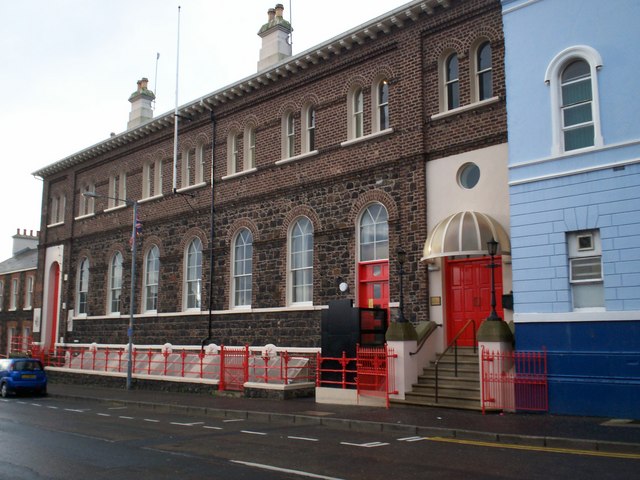 File:Lurgan Town Hall.jpg