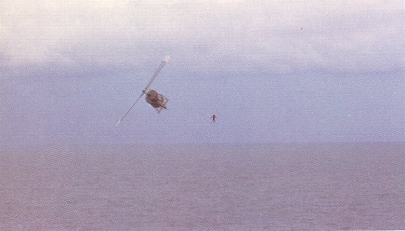 Файл:VNAF pilot jumps into the sea from his Huey.jpg