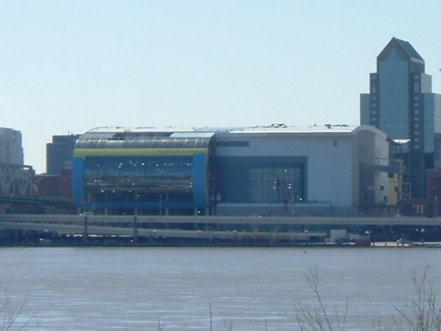 File:Picture 2149LouisvilleArena.jpg