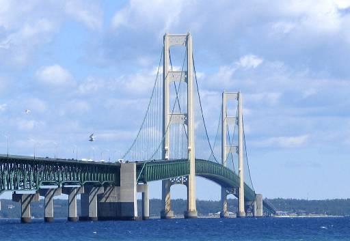 File:LightningVolt Mackinac Bridge.jpg