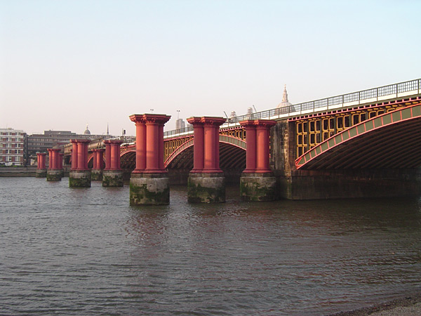 File:Blackfriars Railway Bridge, River Thames, London, England.jpg