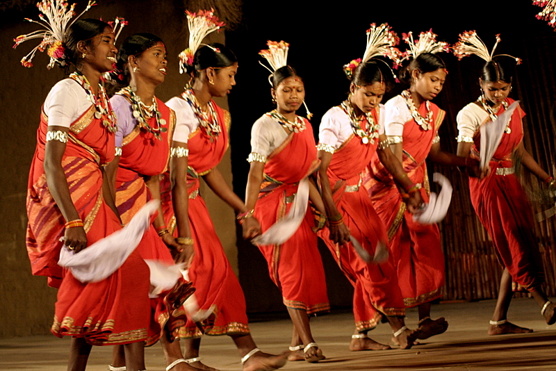 File:Saila and Karma dance by Gonds.jpg