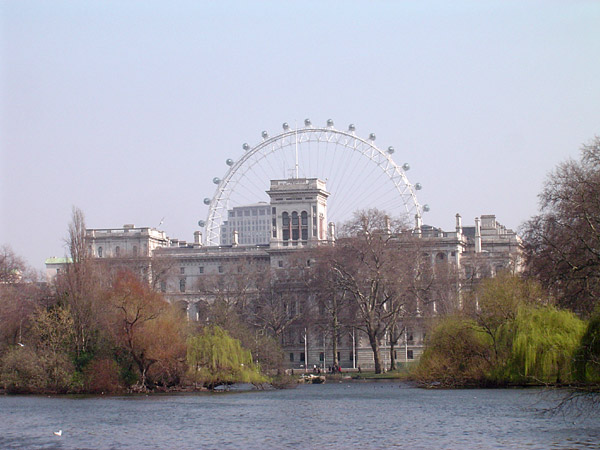 File:St james park east.jpg