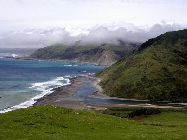 File:Mattole River Estuary 2005.jpg