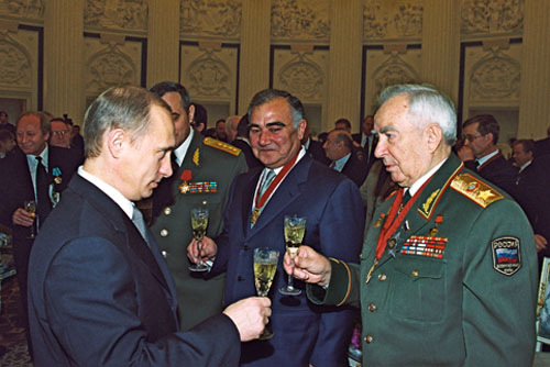 Файл:Vladimir Putin 22 November 2001-5.jpg