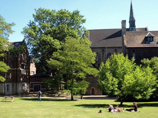 File:St Antony's College lawn.jpg