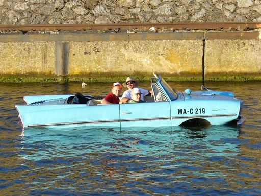 Файл:Amphicar-stuttgart-2005.jpg